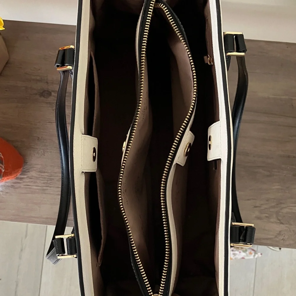 Kate Spade Black and Tan Tote Bag Set ( authentic bag and wallet ) - Picture 3 of 16